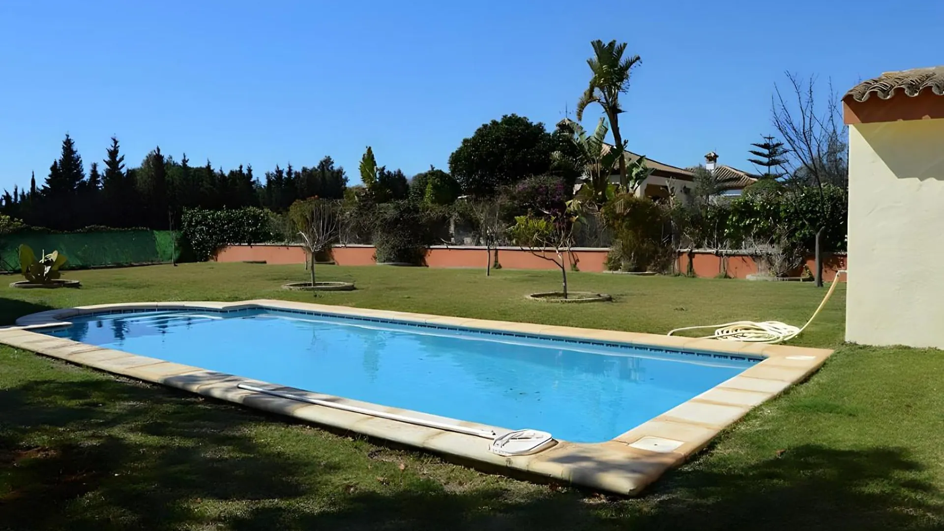 Holiday home Chalet Piscina Privada Urbanizacion Roche Viejo Conil De La Frontera
